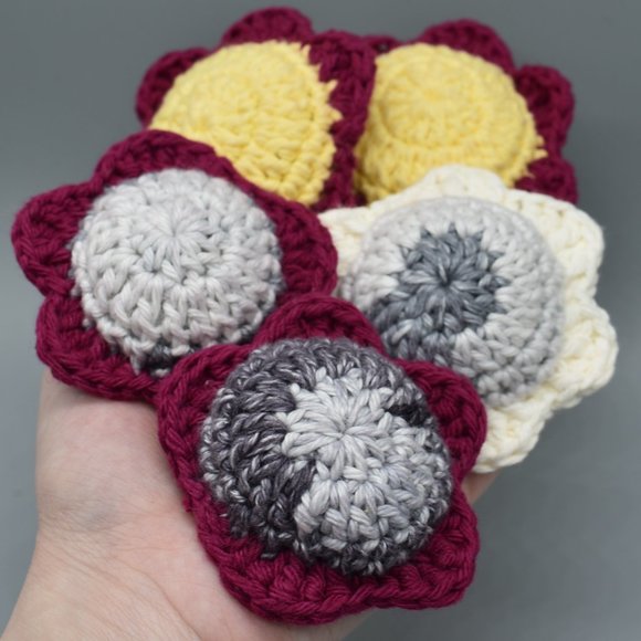 HAND CRAFTED Crochet Catnip Flower Cat Toys Bundle of Five - Picture 1 of 8